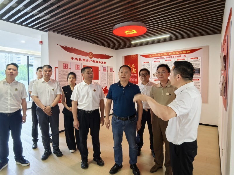 223505215.jpg